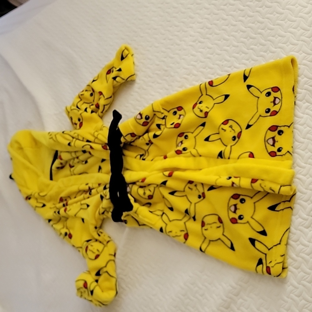 Kids Pikachu hooded bathrobe